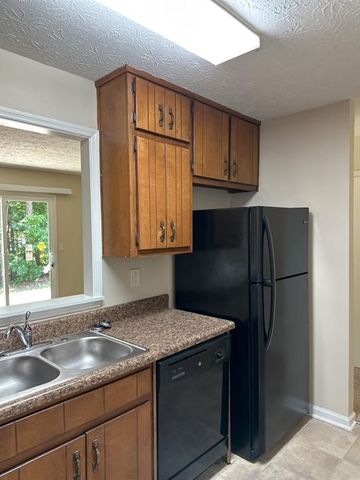 5956 N Castlegate Drive, Atlanta, GA 30349