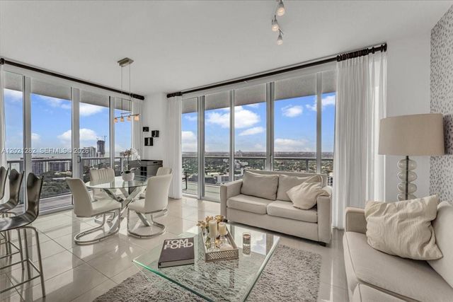 79 SW 12th St 3401-S, Miami, FL 33130