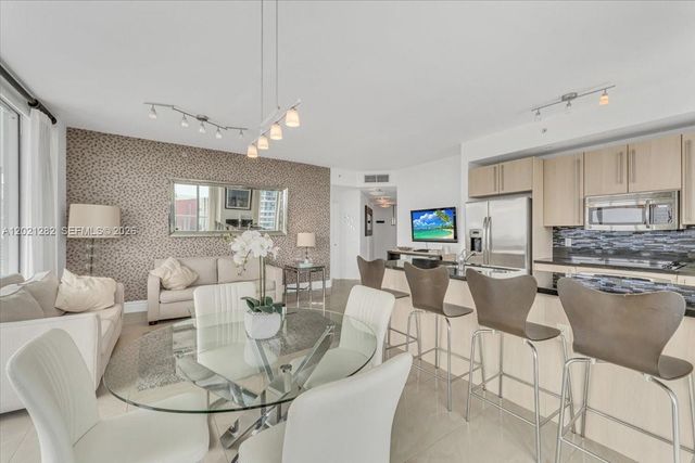 79 SW 12th St 3401-S, Miami, FL 33130