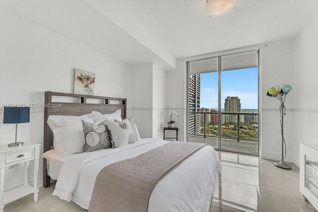 79 SW 12th St 3401-S, Miami, FL 33130
