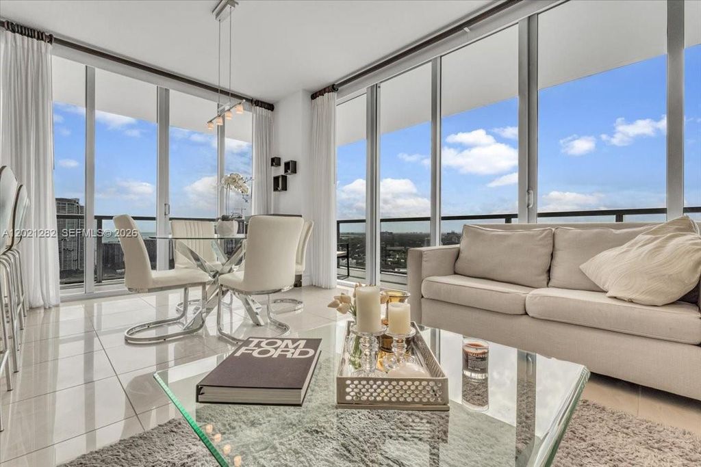 79 SW 12th St 3401-S, Miami, FL 33130