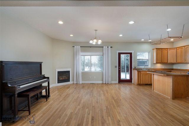 1113 Yellowstone Avenue, Belgrade, MT 59714