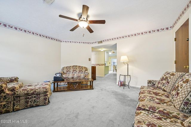 6958 Timbercroft Lane, Fayetteville, NC 28314