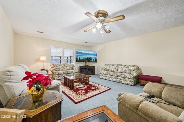 6958 Timbercroft Lane, Fayetteville, NC 28314