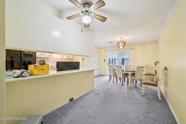 6958 Timbercroft Lane, Fayetteville, NC 28314