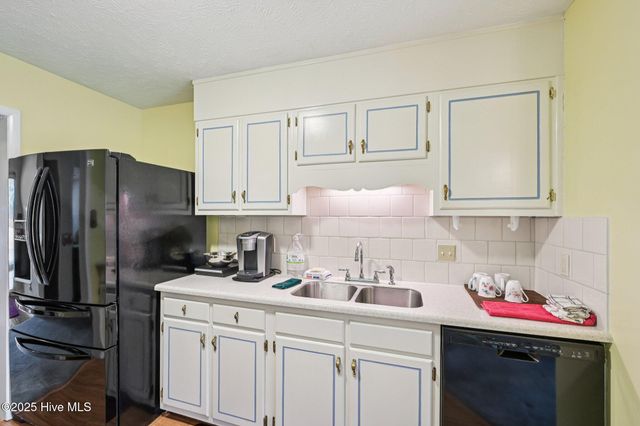 6958 Timbercroft Lane, Fayetteville, NC 28314