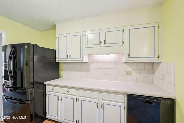 6958 Timbercroft Lane, Fayetteville, NC 28314