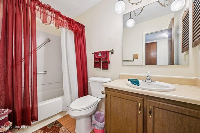 6958 Timbercroft Lane, Fayetteville, NC 28314