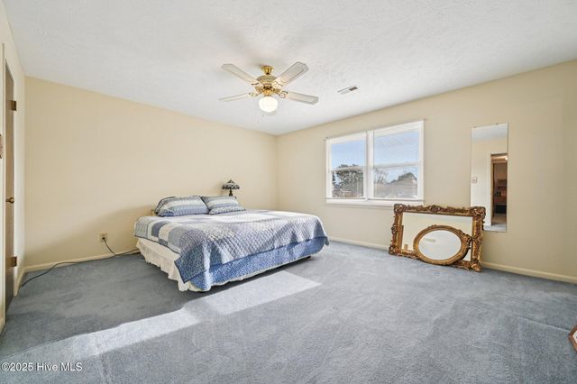 6958 Timbercroft Lane, Fayetteville, NC 28314