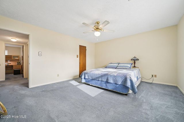 6958 Timbercroft Lane, Fayetteville, NC 28314