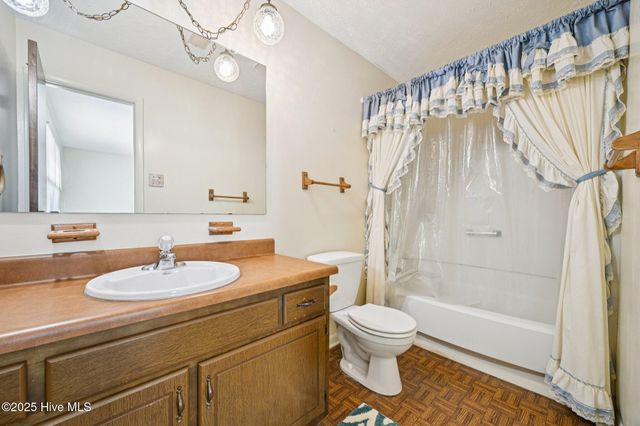 6958 Timbercroft Lane, Fayetteville, NC 28314