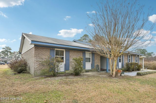 6958 Timbercroft Lane, Fayetteville, NC 28314