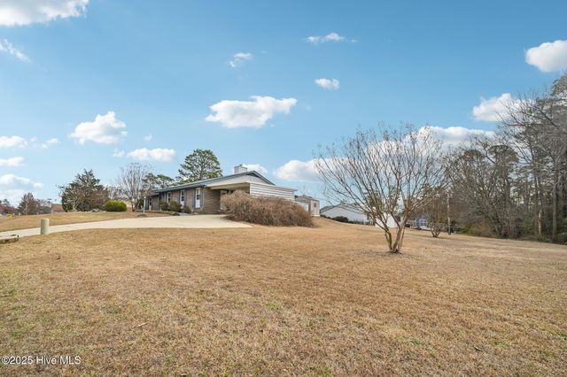 6958 Timbercroft Lane, Fayetteville, NC 28314