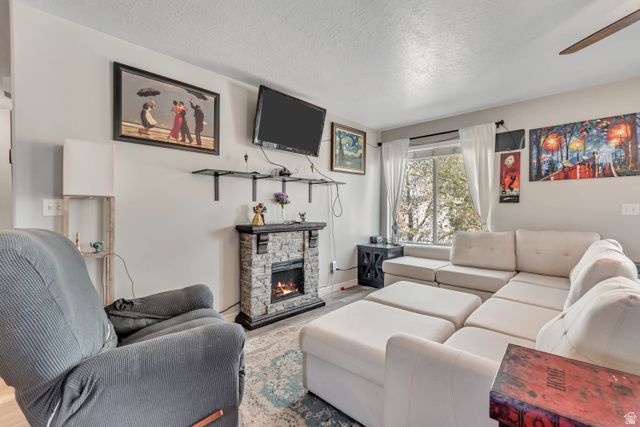 4928 W EAGLES LANDING ST ST, West Point, UT 84015