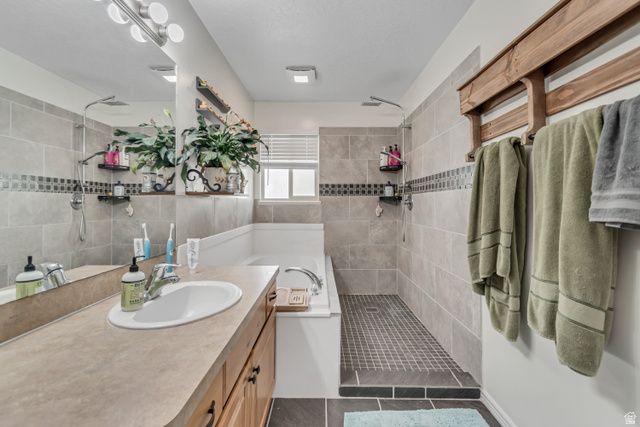 4928 W EAGLES LANDING ST ST, West Point, UT 84015