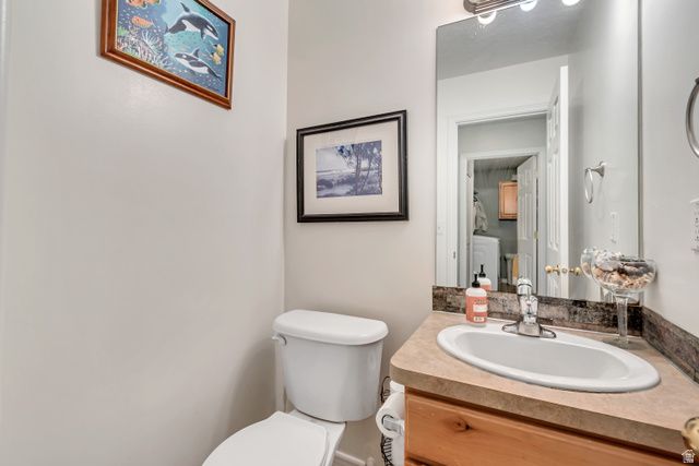 4928 W EAGLES LANDING ST ST, West Point, UT 84015