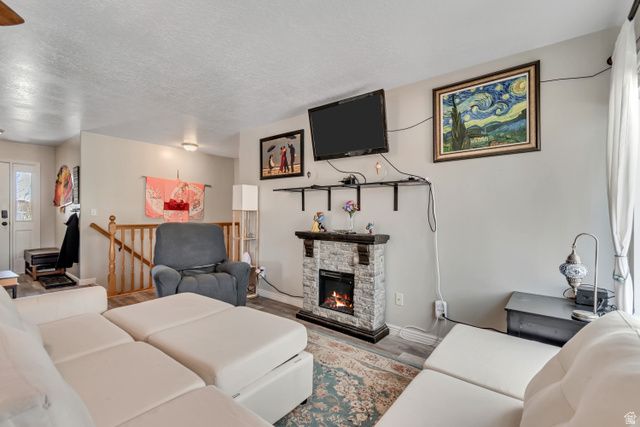 4928 W EAGLES LANDING ST ST, West Point, UT 84015