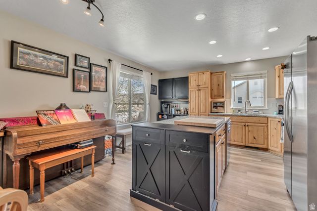 4928 W EAGLES LANDING ST ST, West Point, UT 84015