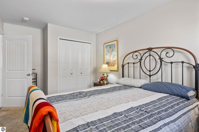 1040 Umber Drive, Traverse City, MI 49696