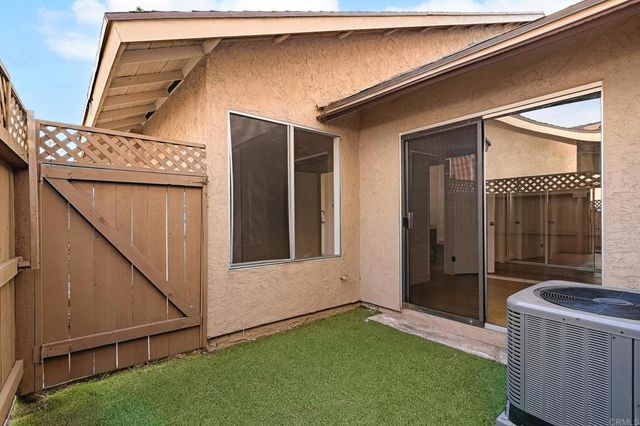 2411 Adirondack 1, Paradise Hills, CA 92139