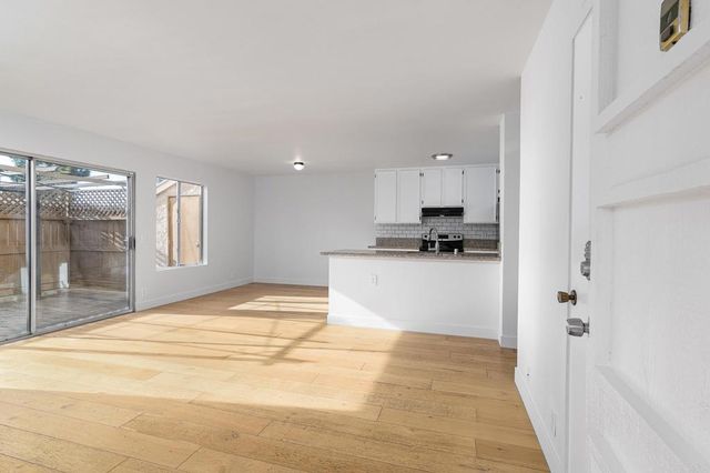 2411 Adirondack 1, Paradise Hills, CA 92139