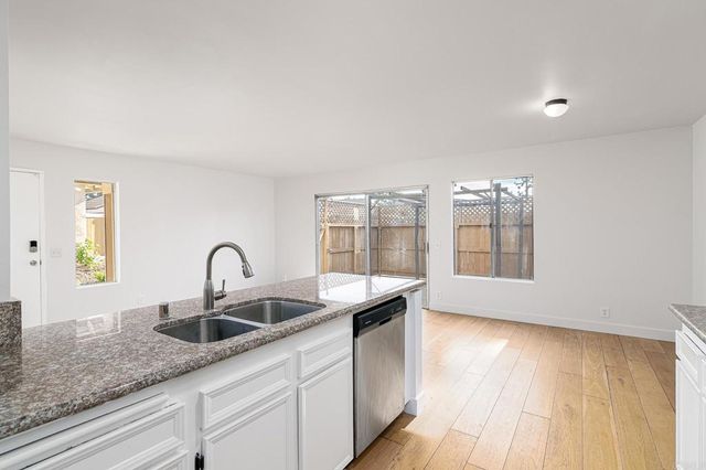 2411 Adirondack 1, Paradise Hills, CA 92139