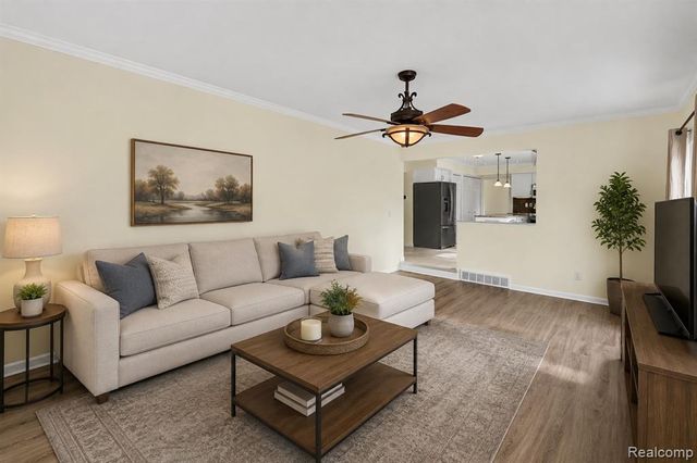 1809 Poppleton Drive, West Bloomfield, MI 48324