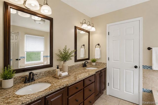 1809 Poppleton Drive, West Bloomfield, MI 48324