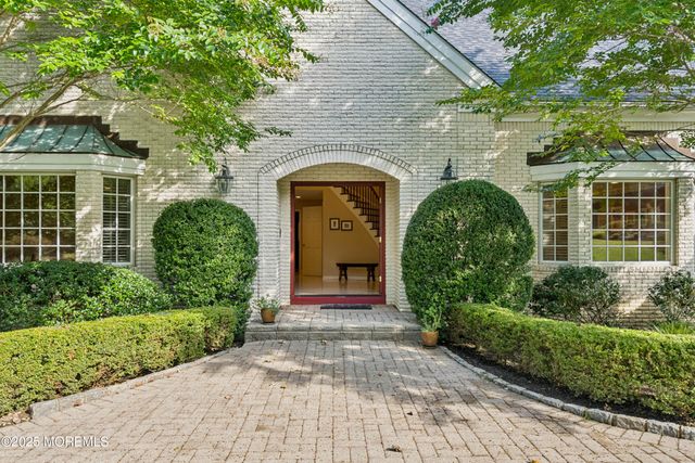 50 Takolusa Drive, Holmdel, NJ 07733