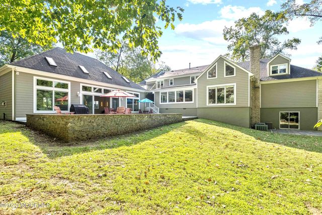 50 Takolusa Drive, Holmdel, NJ 07733