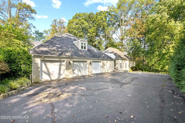 50 Takolusa Drive, Holmdel, NJ 07733