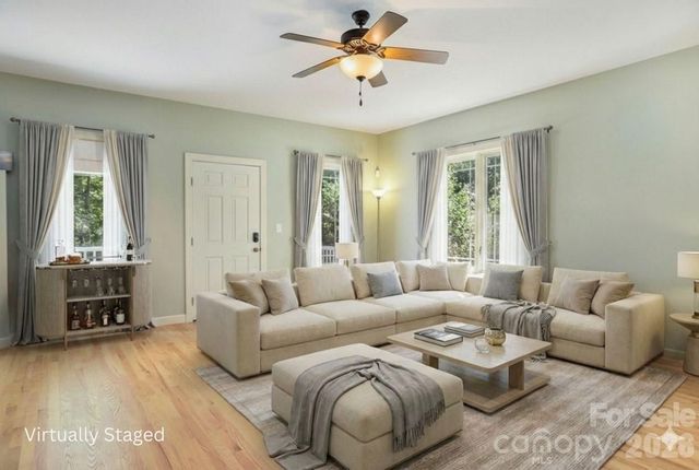 301 Gateway Drive, Hendersonville, NC 28739