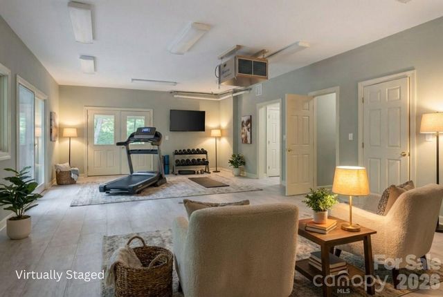 301 Gateway Drive, Hendersonville, NC 28739