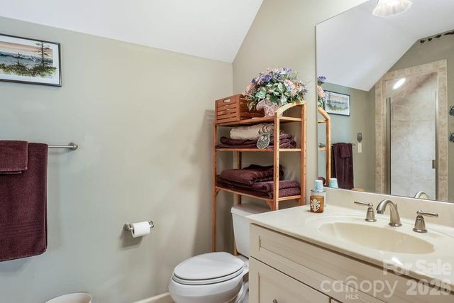 301 Gateway Drive, Hendersonville, NC 28739