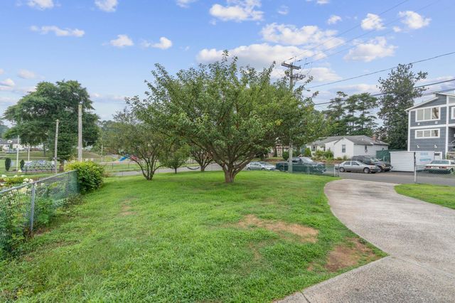 10 Cold Spring Street, East Haven, CT 06512