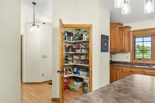 1112 LAKE PARK ROAD, Menasha, WI 54952