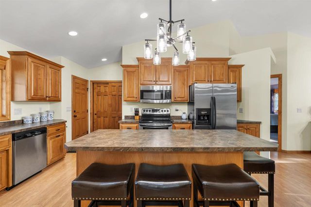 1112 LAKE PARK ROAD, Menasha, WI 54952