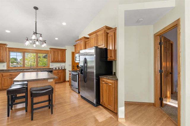 1112 LAKE PARK ROAD, Menasha, WI 54952