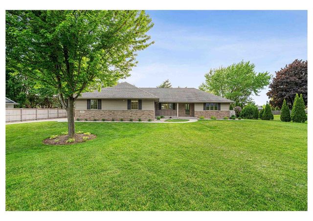 1112 LAKE PARK ROAD, Menasha, WI 54952