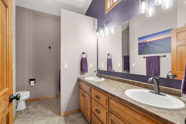 1112 LAKE PARK ROAD, Menasha, WI 54952