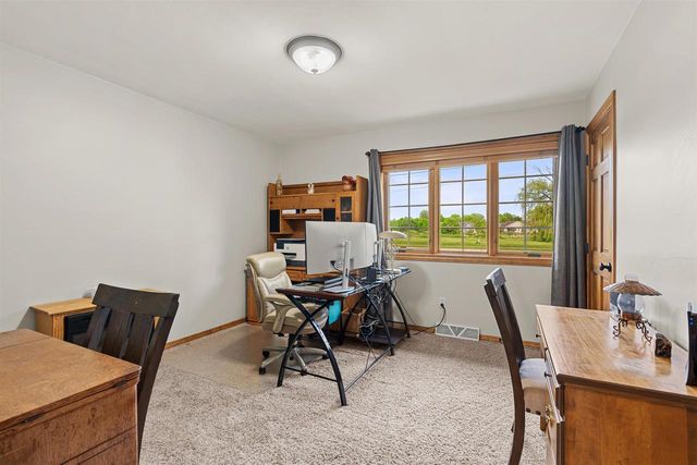 1112 LAKE PARK ROAD, Menasha, WI 54952