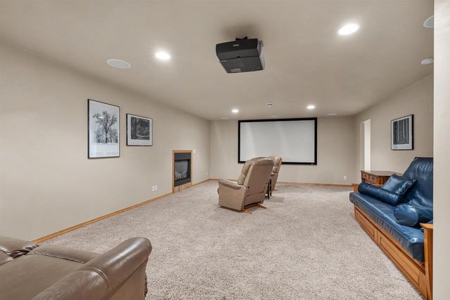 1112 LAKE PARK ROAD, Menasha, WI 54952