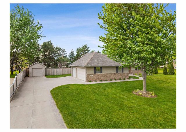 1112 LAKE PARK ROAD, Menasha, WI 54952