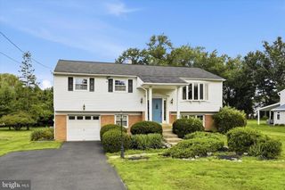 548 FAIRHILL DR, Southampton, PA 18966