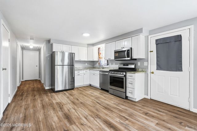 11 W Arverne Avenue, Ocean Gate, NJ 08740