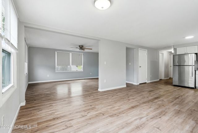 11 W Arverne Avenue, Ocean Gate, NJ 08740
