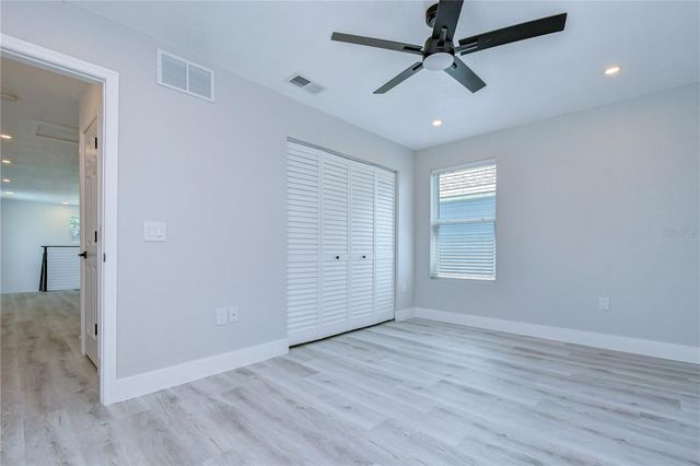218 8TH AVENUE DRIVE W, Bradenton, FL 34205