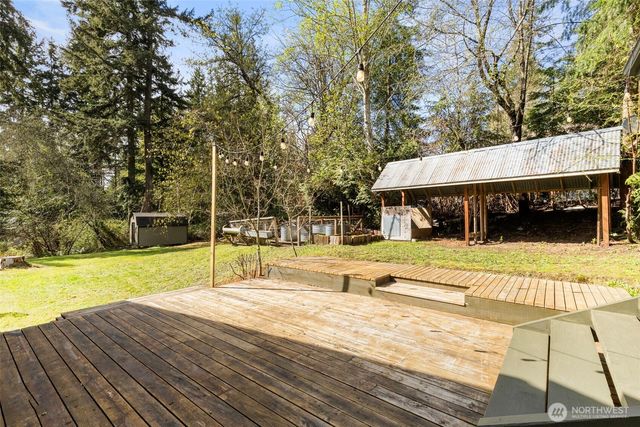 17028 Suquamish Way NE, Suquamish, WA 98392