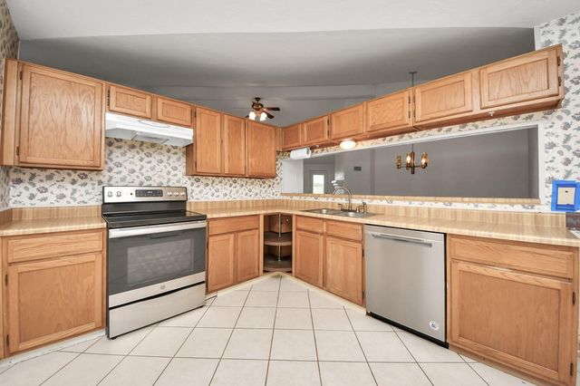 2422 Woven Wood Lane, Richmond, TX 77406