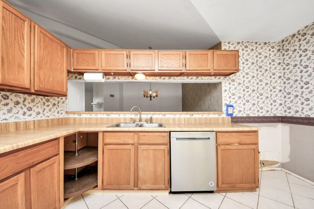 2422 Woven Wood Lane, Richmond, TX 77406